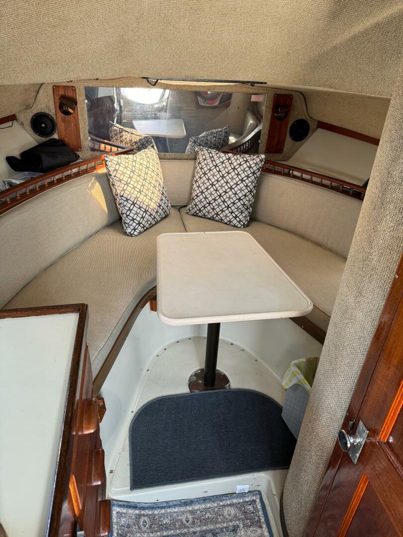 Slide: The Image of Boston Whaler 27 FC 1987 - 4460436