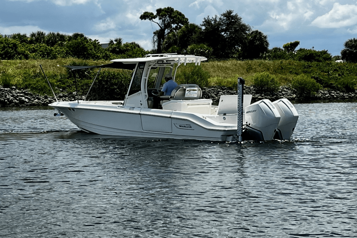 Slide: The Image of Boston Whaler 280 DAUNTLESS 2023 - 13