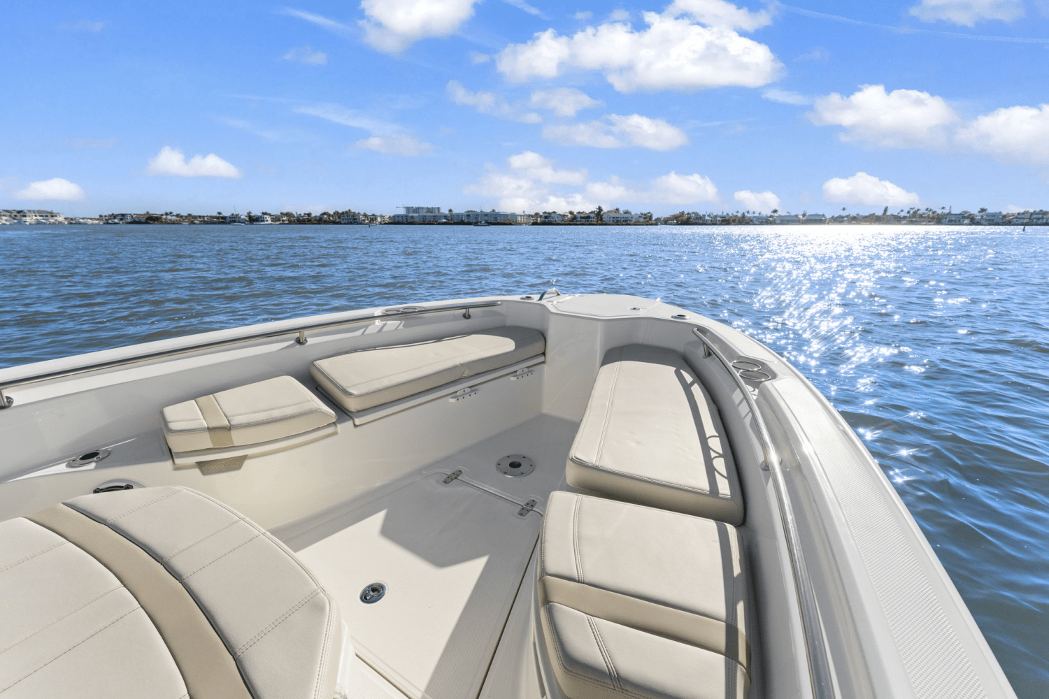 Slide: The Image of Boston Whaler 280 DAUNTLESS 2023 - 13