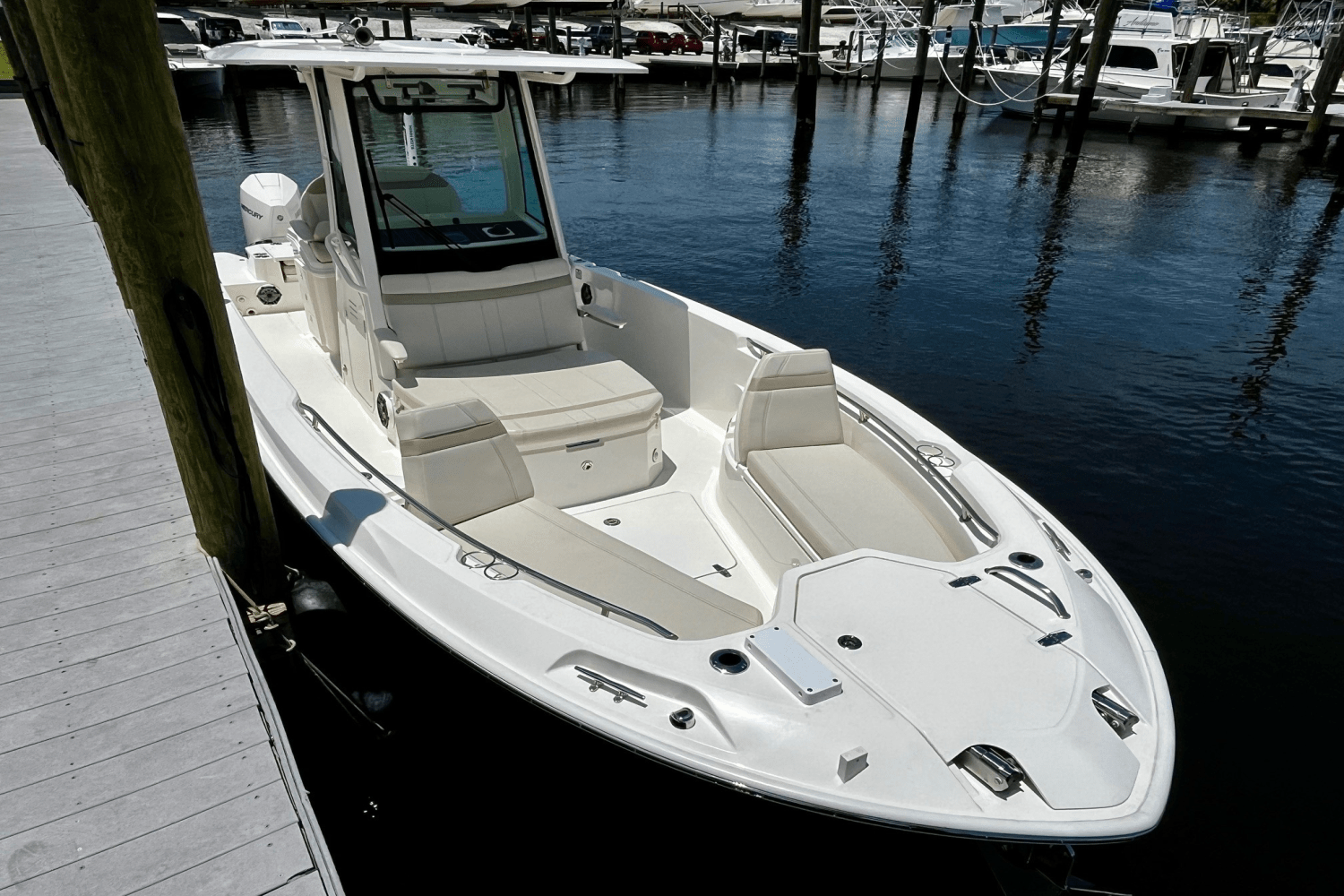 Slide: The Image of Boston Whaler 280 DAUNTLESS 2023 - 15