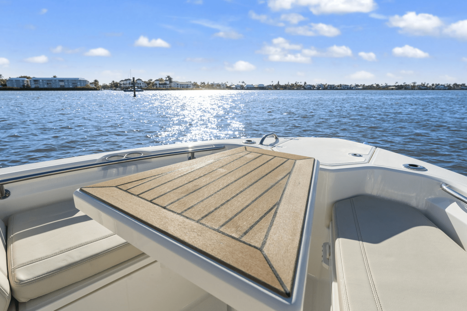 Slide: The Image of Boston Whaler 280 DAUNTLESS 2023 - 18