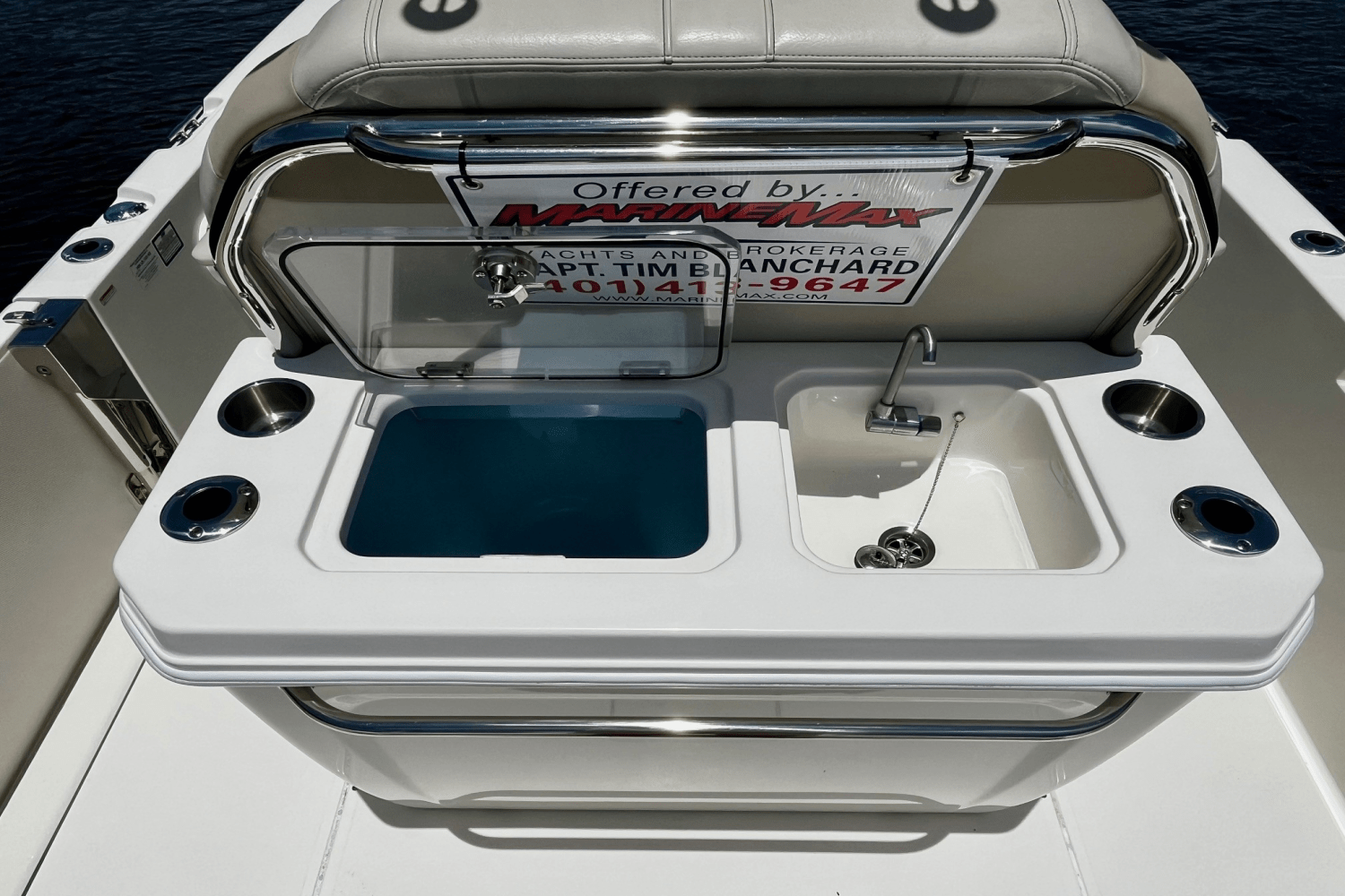 Slide: The Image of Boston Whaler 280 DAUNTLESS 2023 - 23