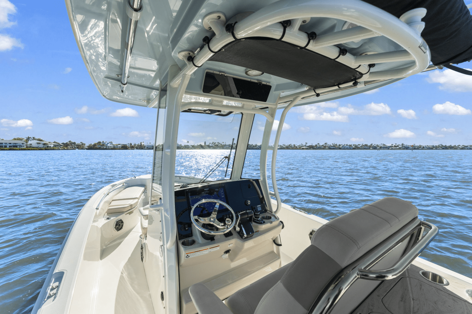 Slide: The Image of Boston Whaler 280 DAUNTLESS 2023 - 24