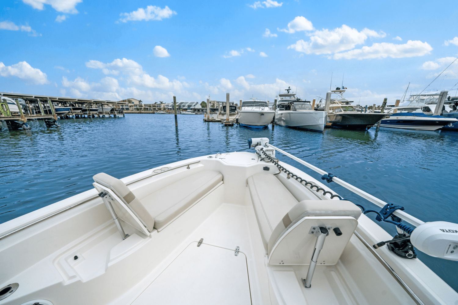 Slide: The Image of Boston Whaler 280 DAUNTLESS 2023 - 25