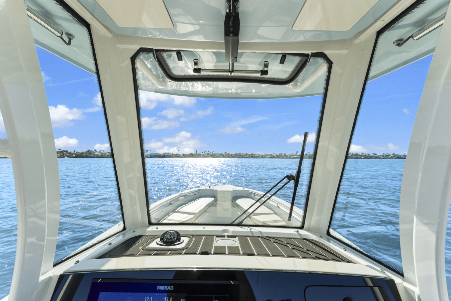 Slide: The Image of Boston Whaler 280 DAUNTLESS 2023 - 26