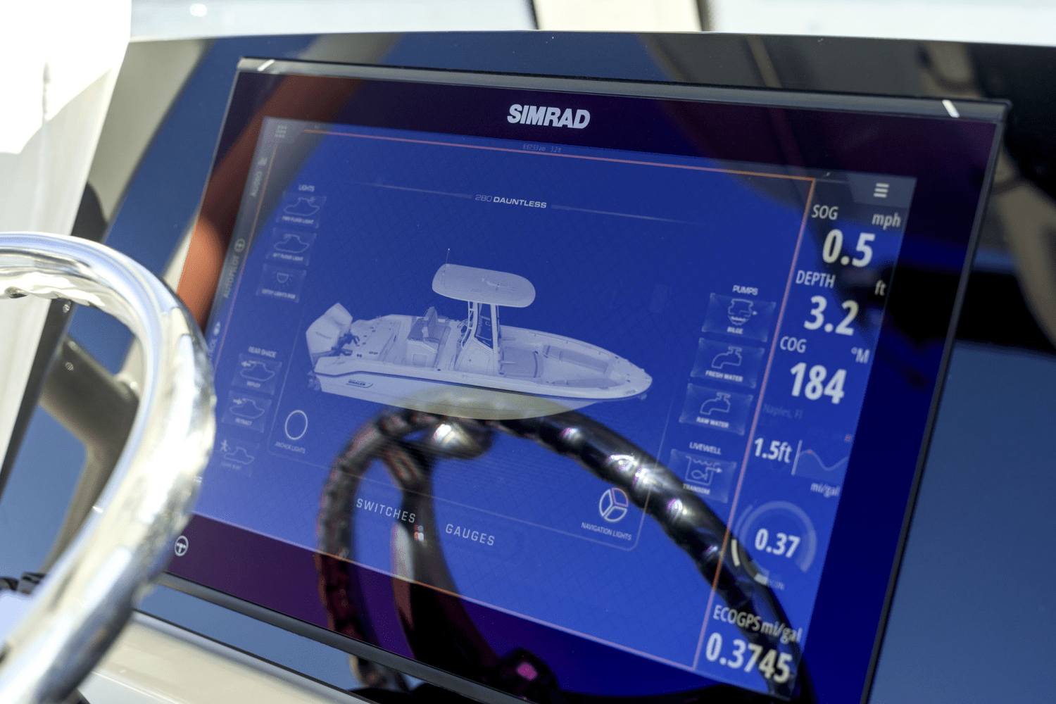 Slide: The Image of Boston Whaler 280 DAUNTLESS 2023 - 27