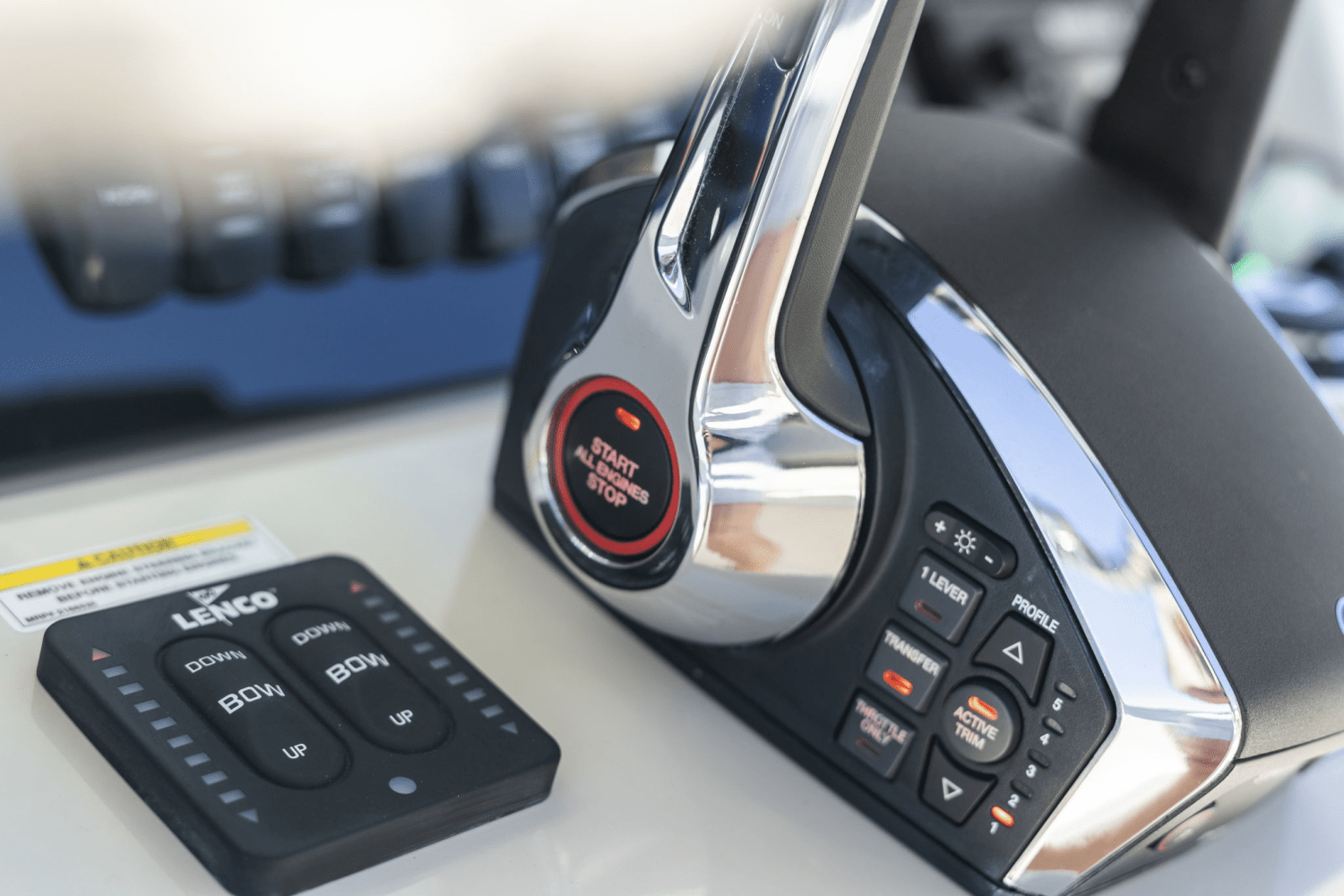 Slide: The Image of Boston Whaler 280 DAUNTLESS 2023 - 31