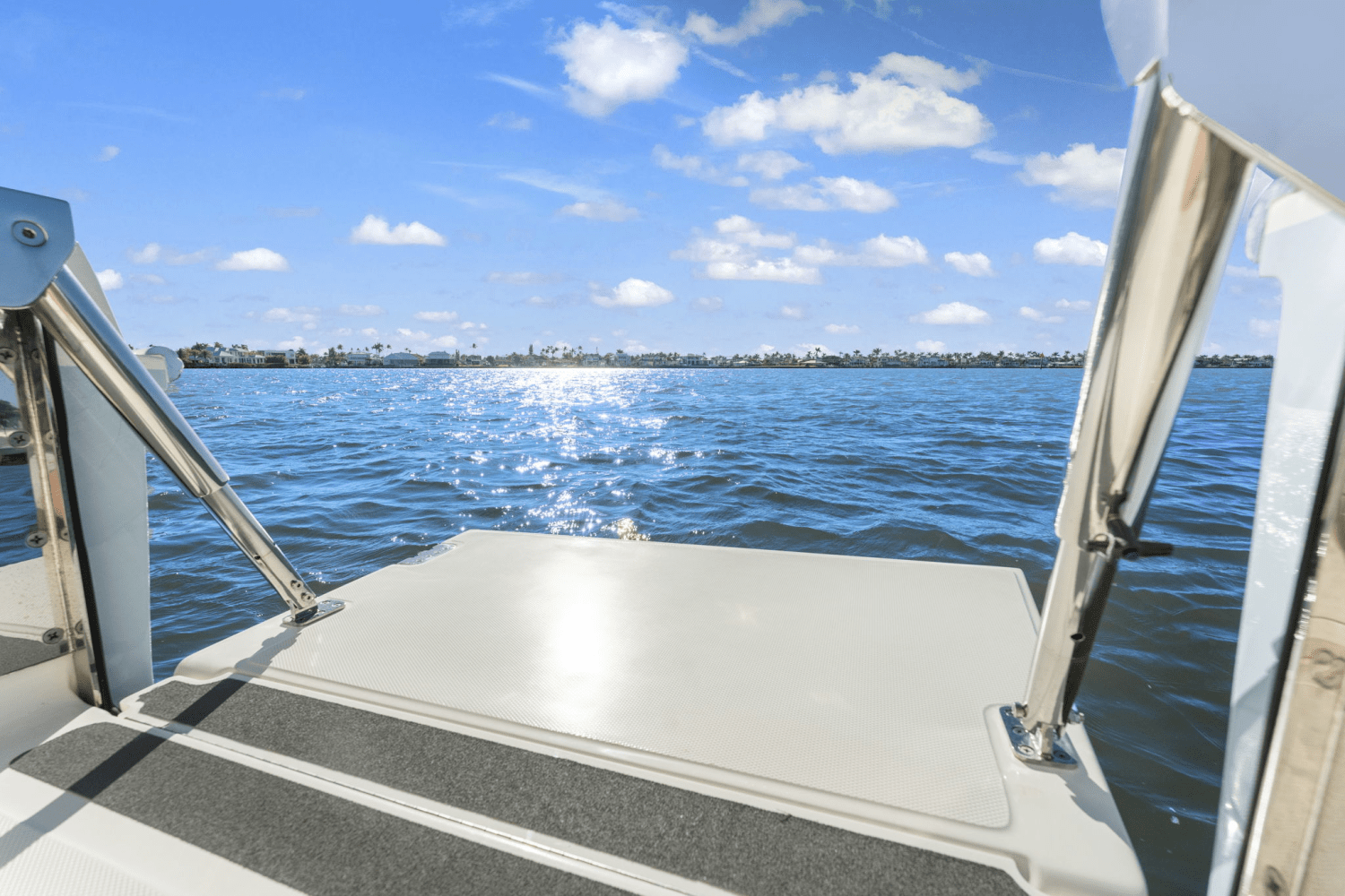 Slide: The Image of Boston Whaler 280 DAUNTLESS 2023 - 40