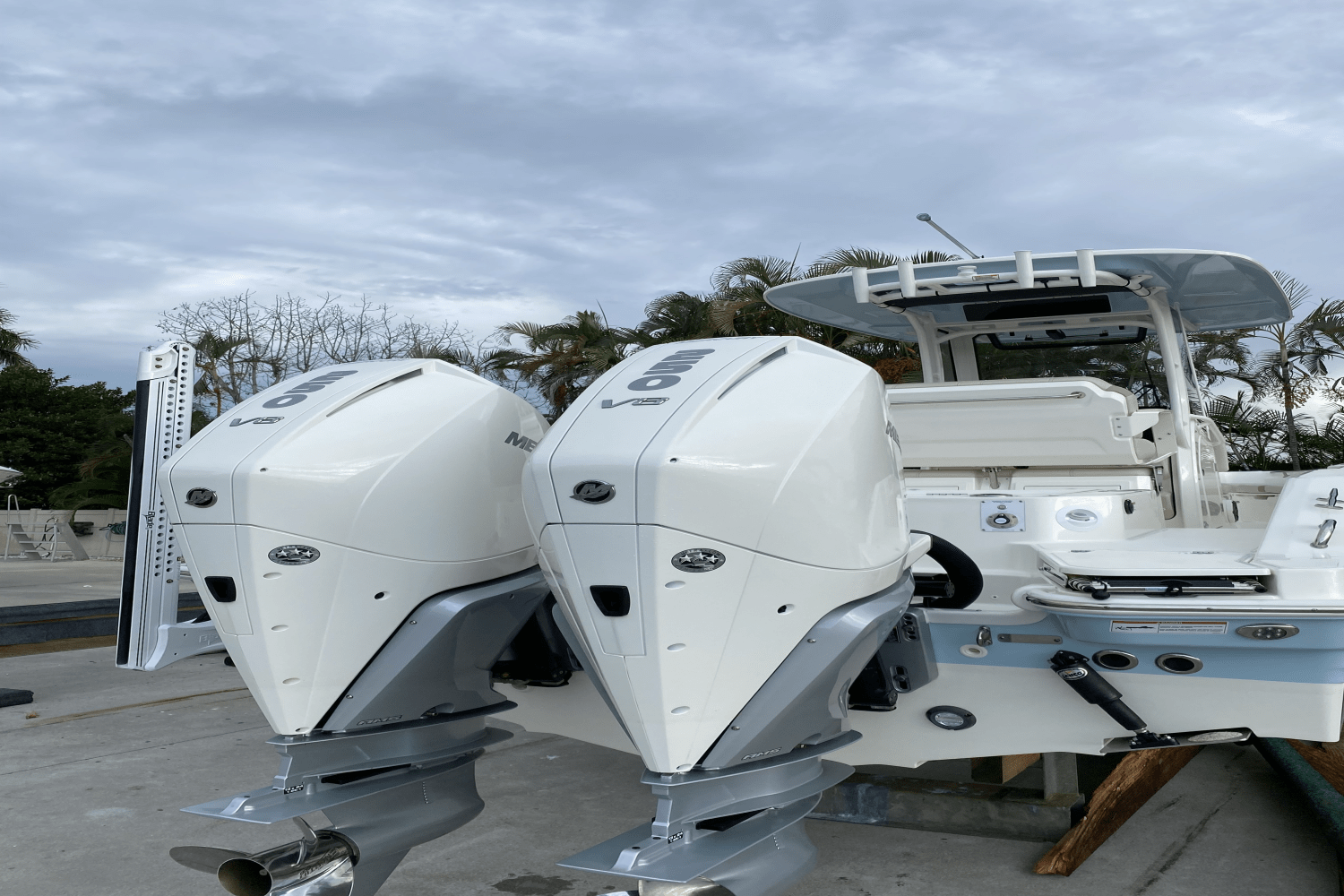 Slide: The Image of Boston Whaler 280 DAUNTLESS 2023 - 43