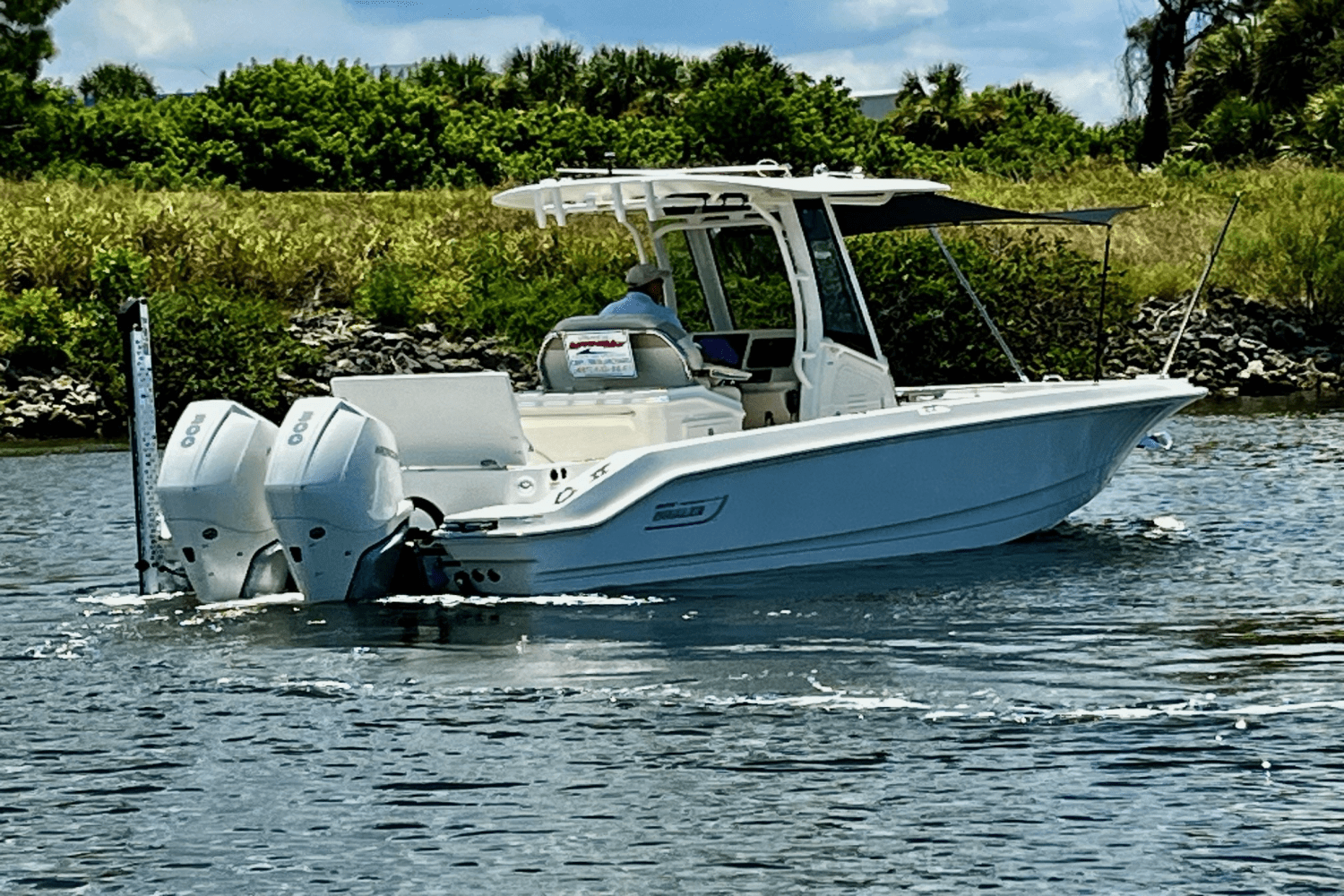 Slide: The Image of Boston Whaler 280 DAUNTLESS 2023 - 8