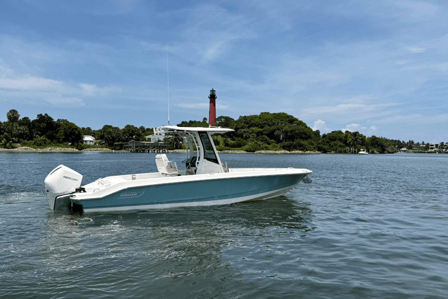Slide: The Image of Boston Whaler 280 Dauntless 2025 - 0
