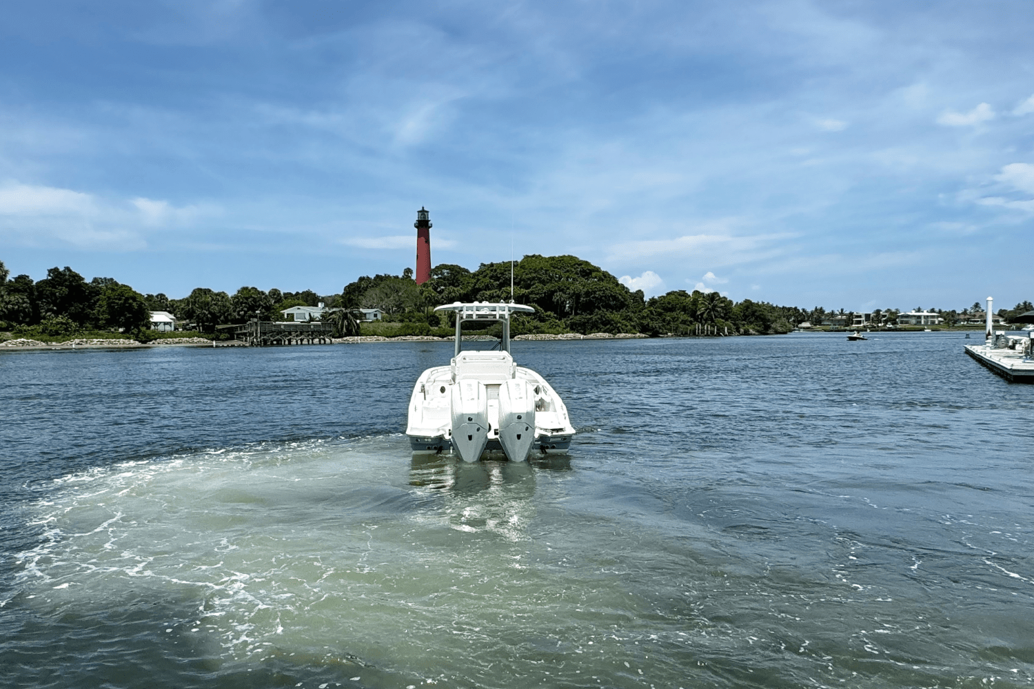 Slide: The Image of Boston Whaler 280 Dauntless 2025 - 1