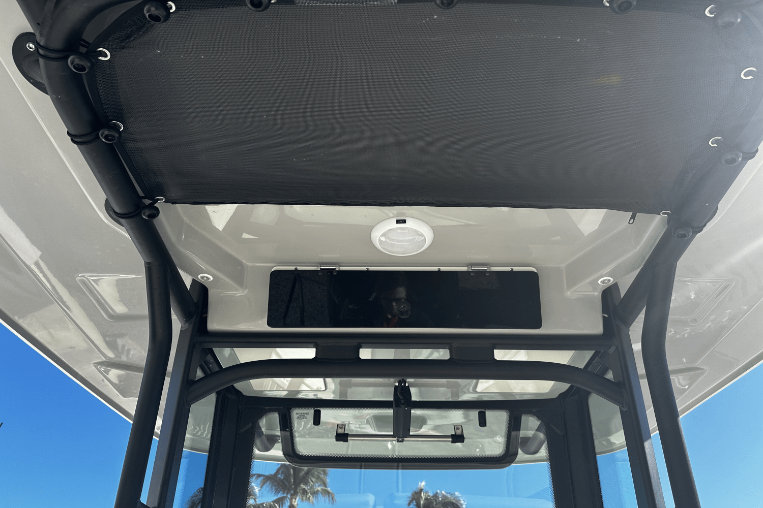 Slide: The Image of Boston Whaler 280 Dauntless 2025 - 13