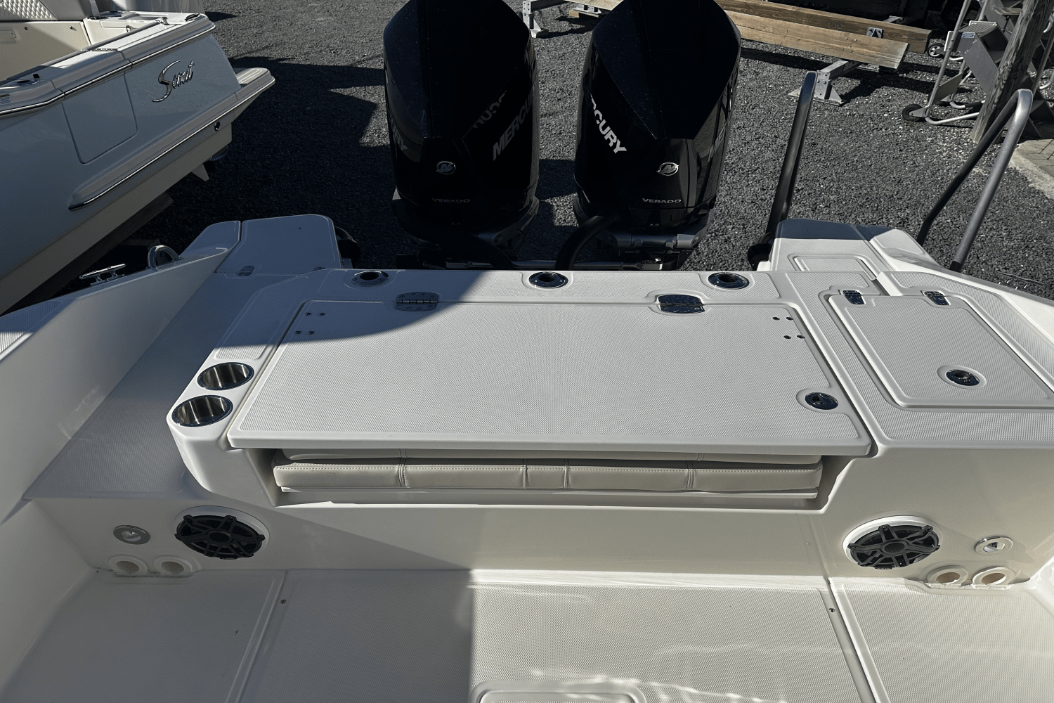 Slide: The Image of Boston Whaler 280 Dauntless 2025 - 20