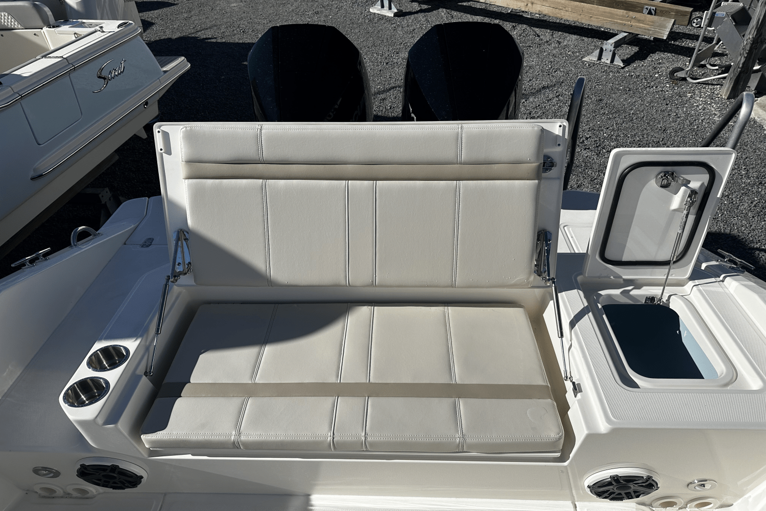 Slide: The Image of Boston Whaler 280 Dauntless 2025 - 21