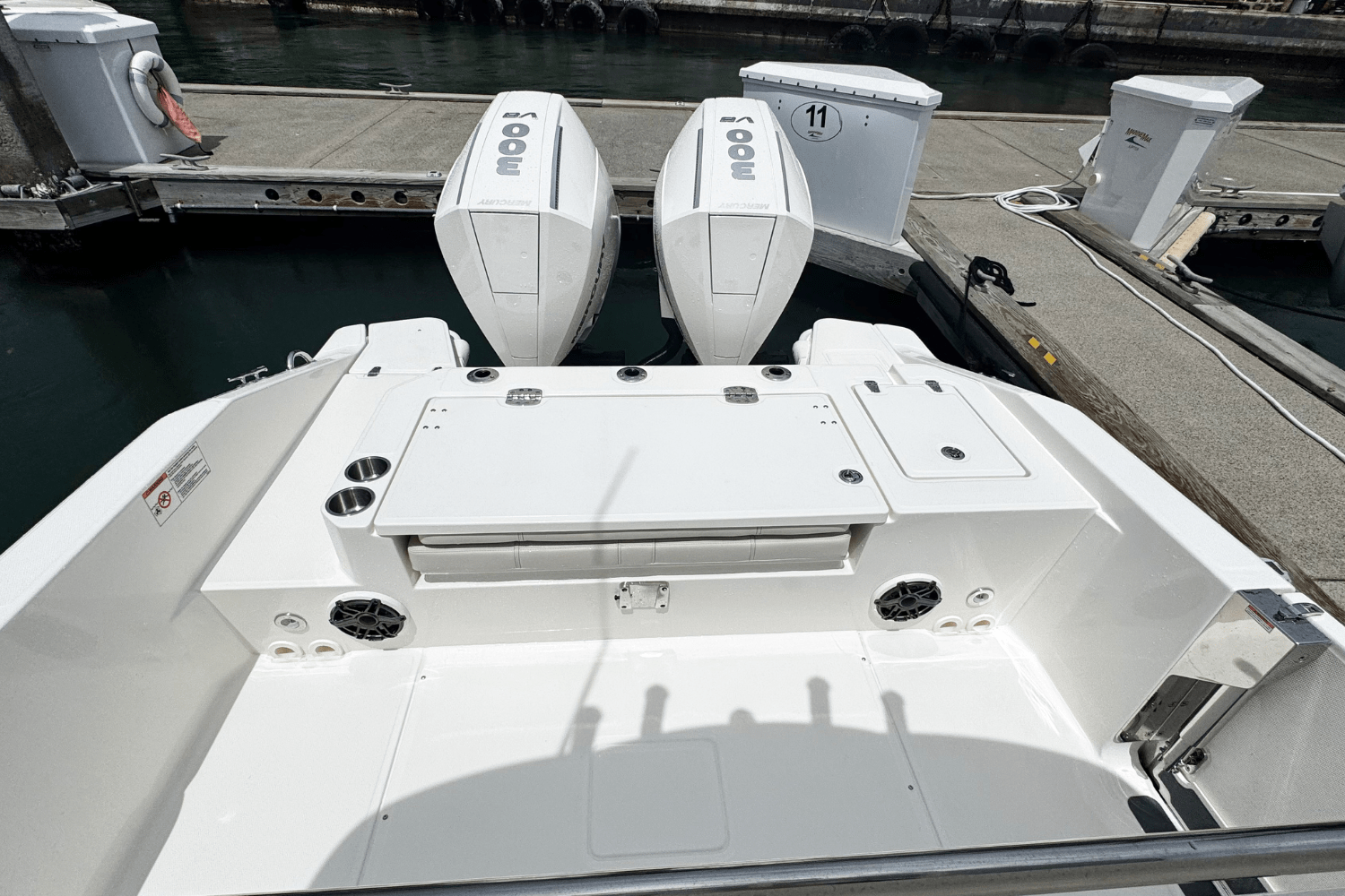 Slide: The Image of Boston Whaler 280 Dauntless 2025 - 4
