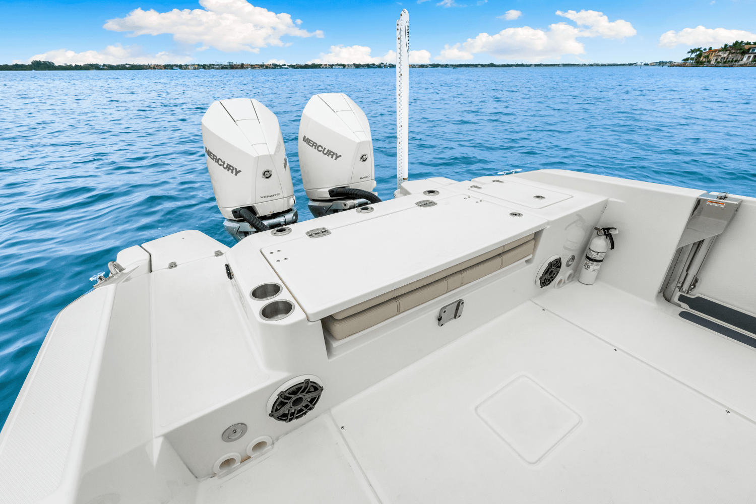 Slide: The Image of Boston Whaler 280 Dauntless 2026 - 11