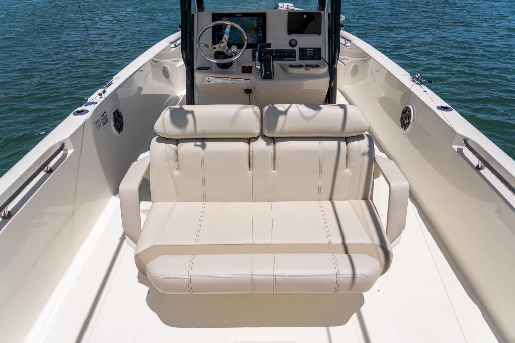 Slide: The Image of Boston Whaler 280 Dauntless 2026 - 121