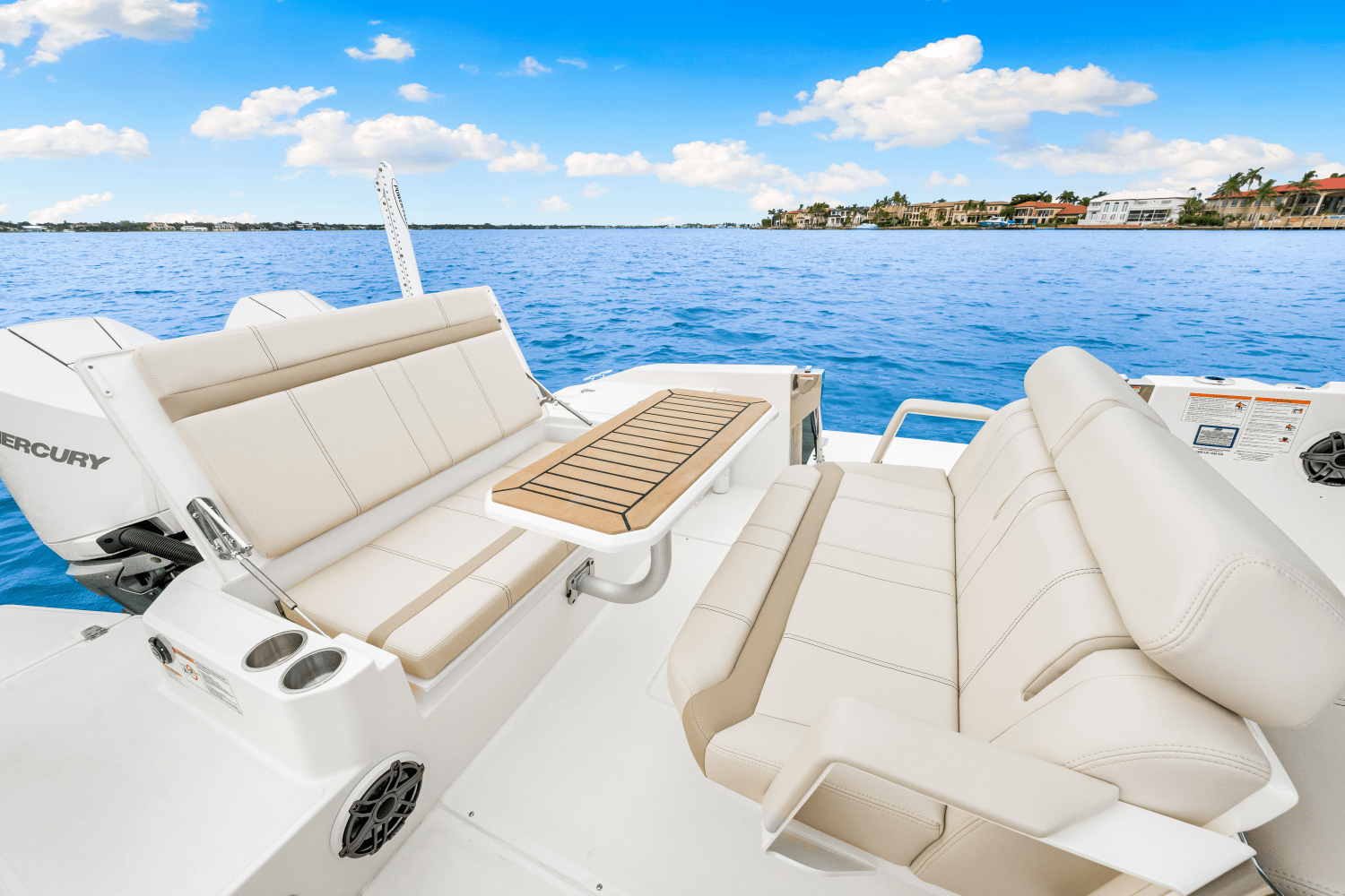 Slide: The Image of Boston Whaler 280 Dauntless 2026 - 15