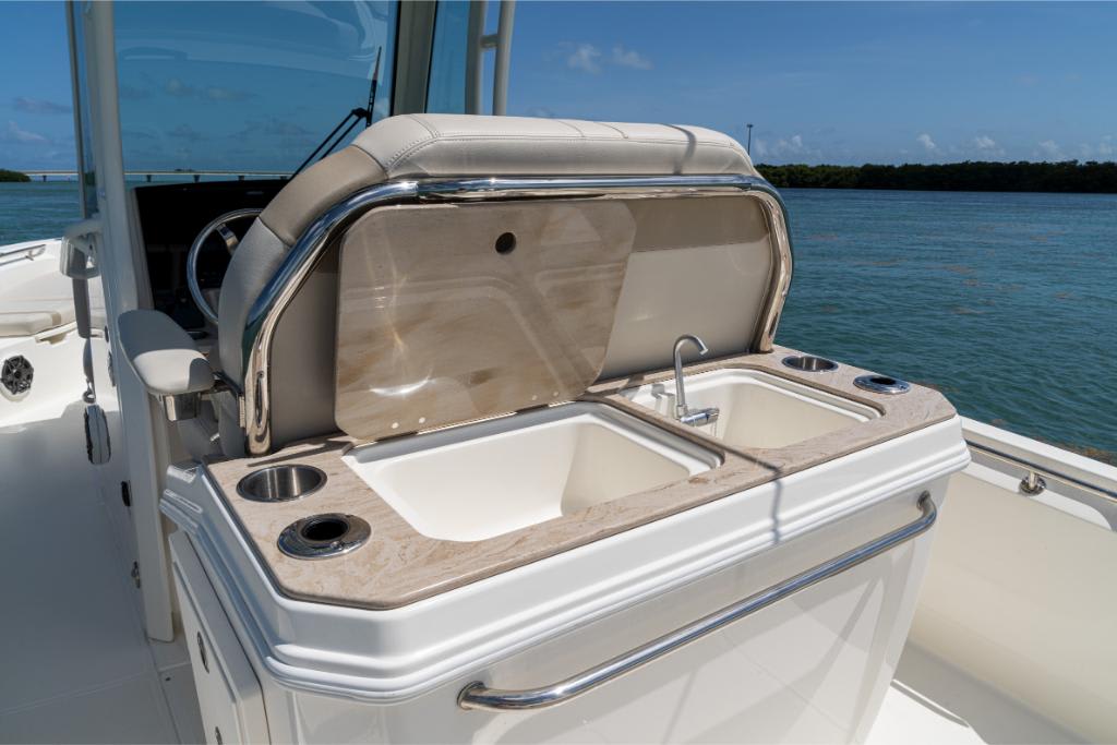 Slide: The Image of Boston Whaler 280 Dauntless 2026 - 25