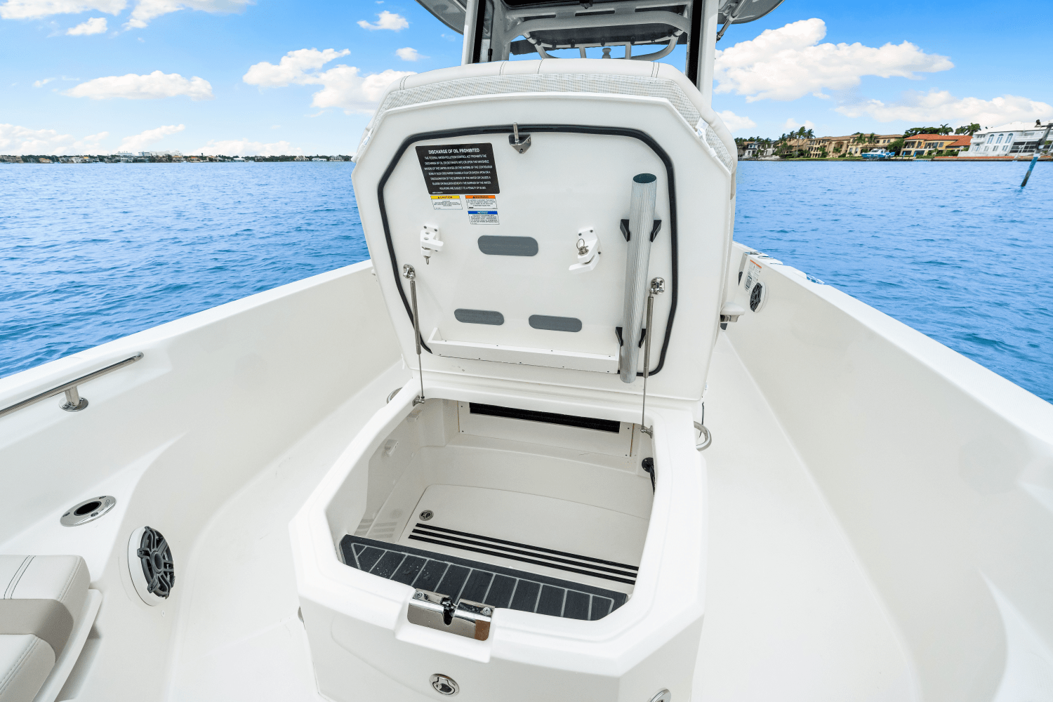 Slide: The Image of Boston Whaler 280 Dauntless 2026 - 25