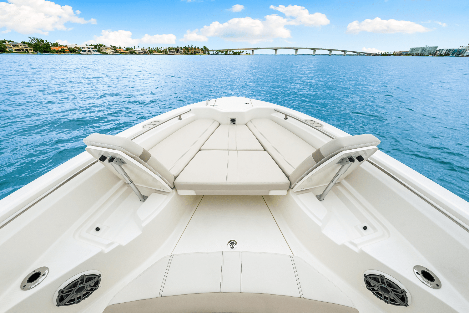 Slide: The Image of Boston Whaler 280 Dauntless 2026 - 26
