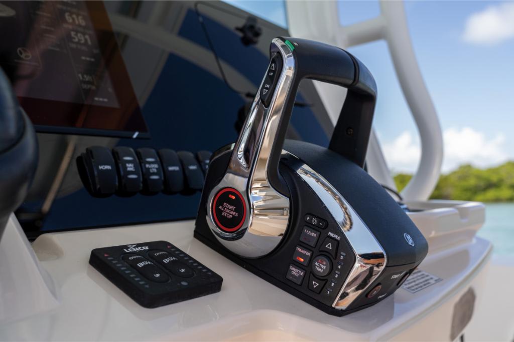 Slide: The Image of Boston Whaler 280 Dauntless 2026 - 32