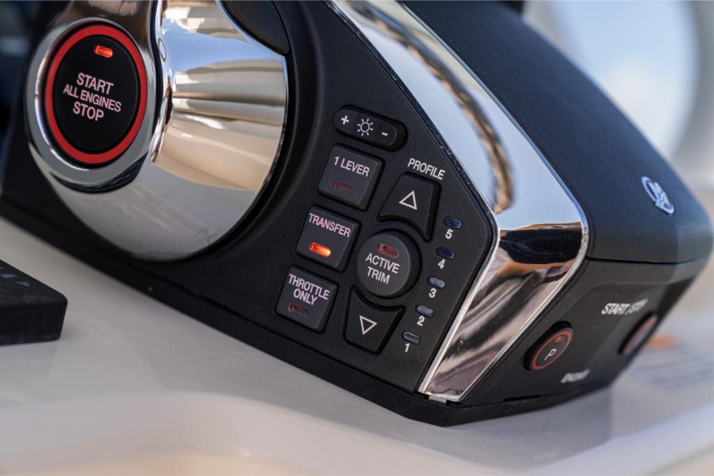 Slide: The Image of Boston Whaler 280 Dauntless 2026 - 33