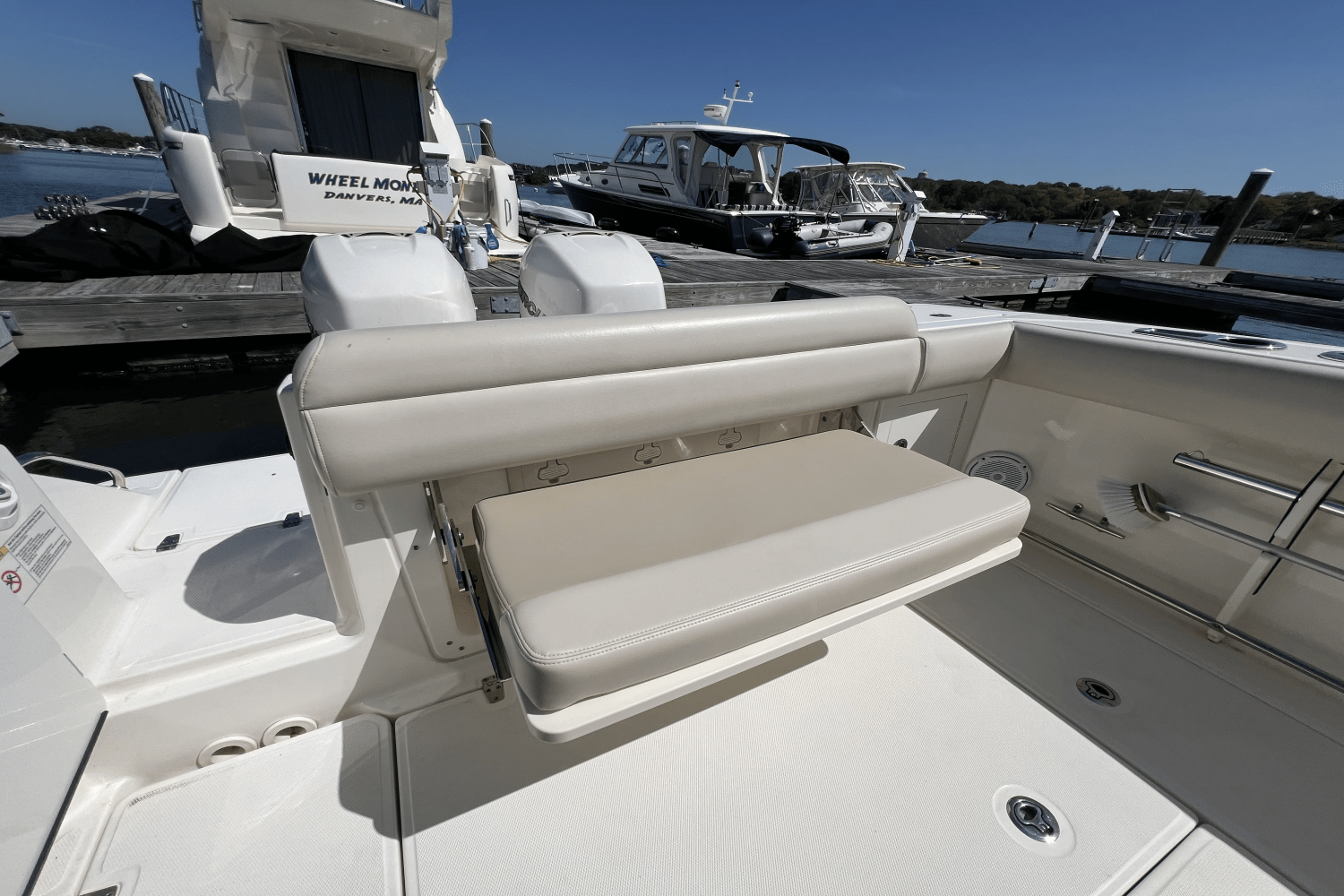 Slide: The Image of Boston Whaler 280 OUTRAGE 2018 - 12