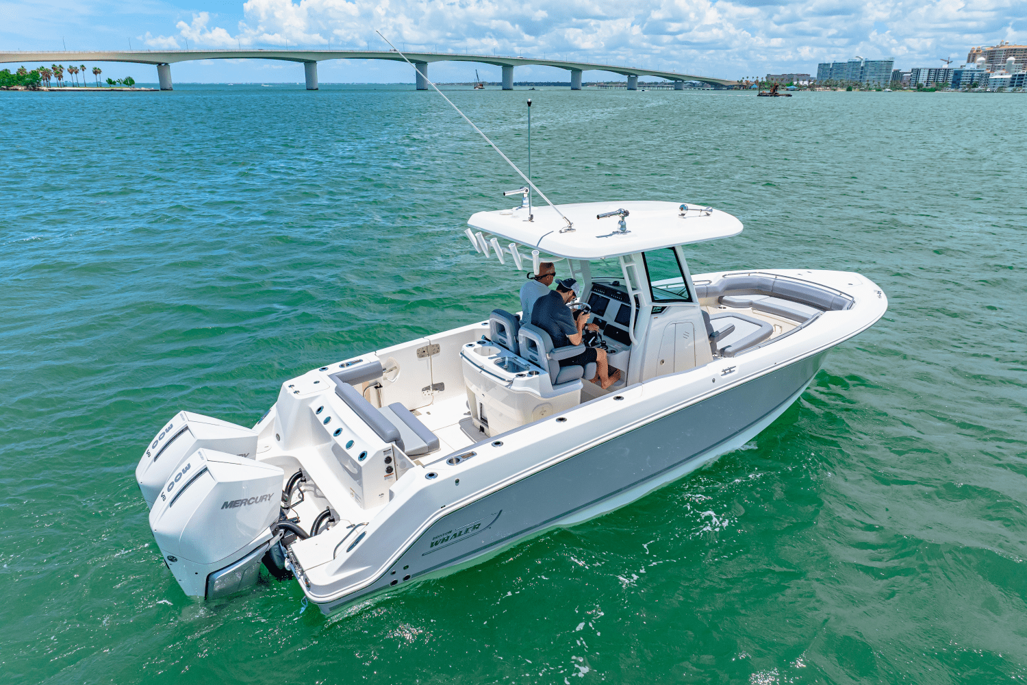 Slide: The Image of Boston Whaler 280 Outrage 2025 - 10