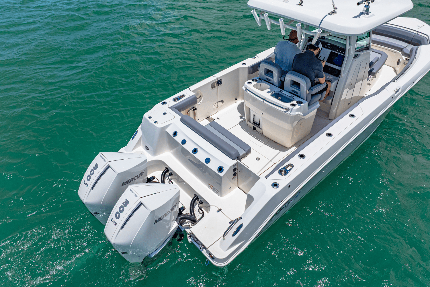 Slide: The Image of Boston Whaler 280 Outrage 2025 - 12