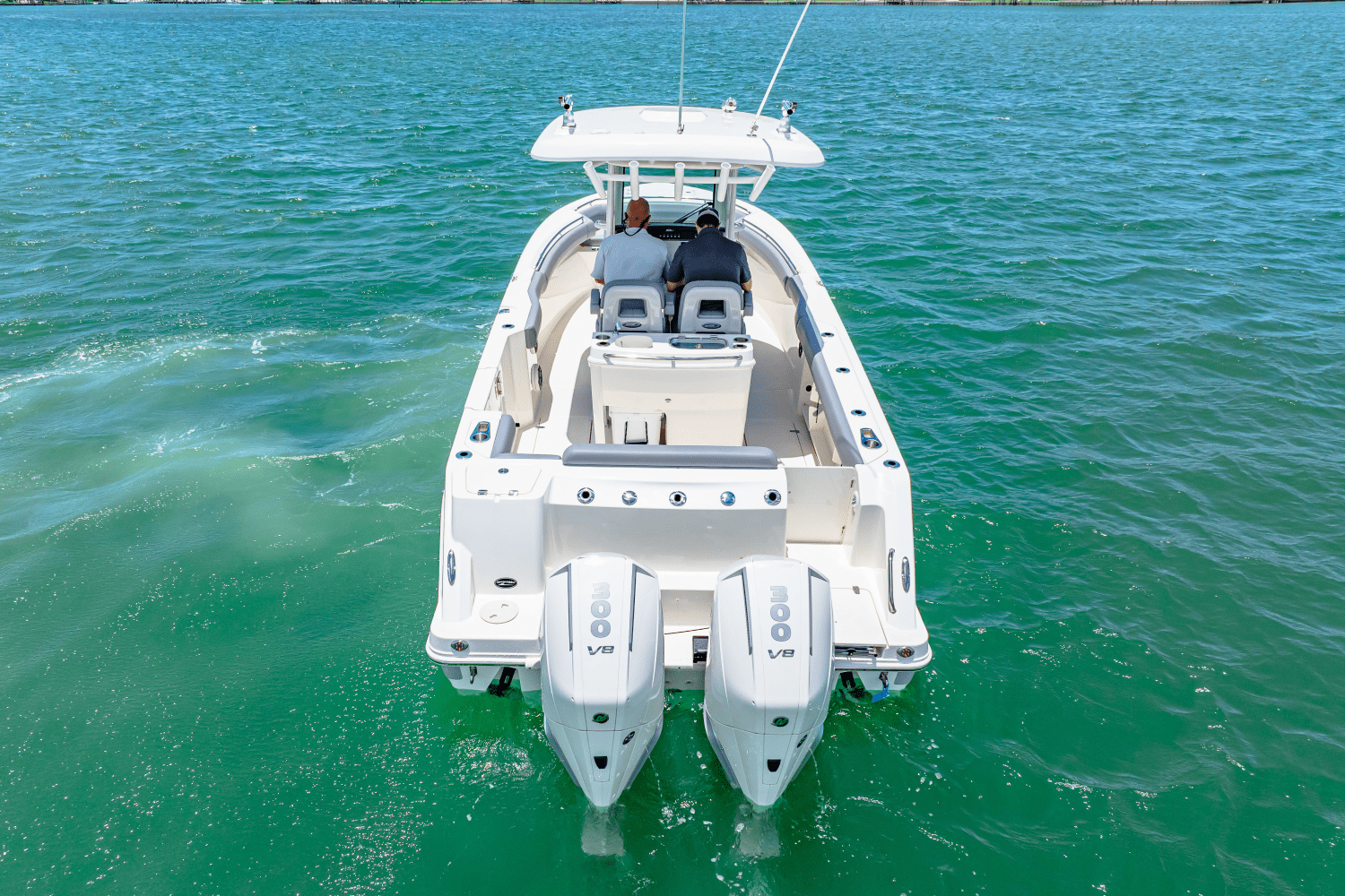 Slide: The Image of Boston Whaler 280 Outrage 2025 - 16
