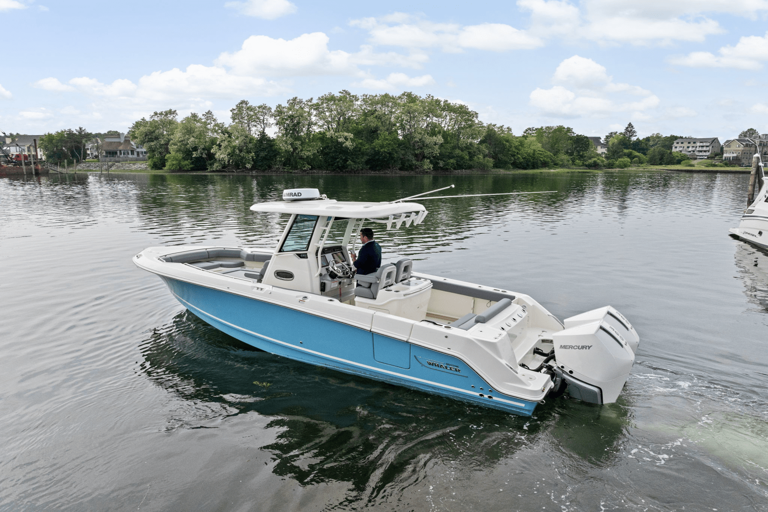 Slide: The Image of Boston Whaler 280 Outrage 2025 - 2