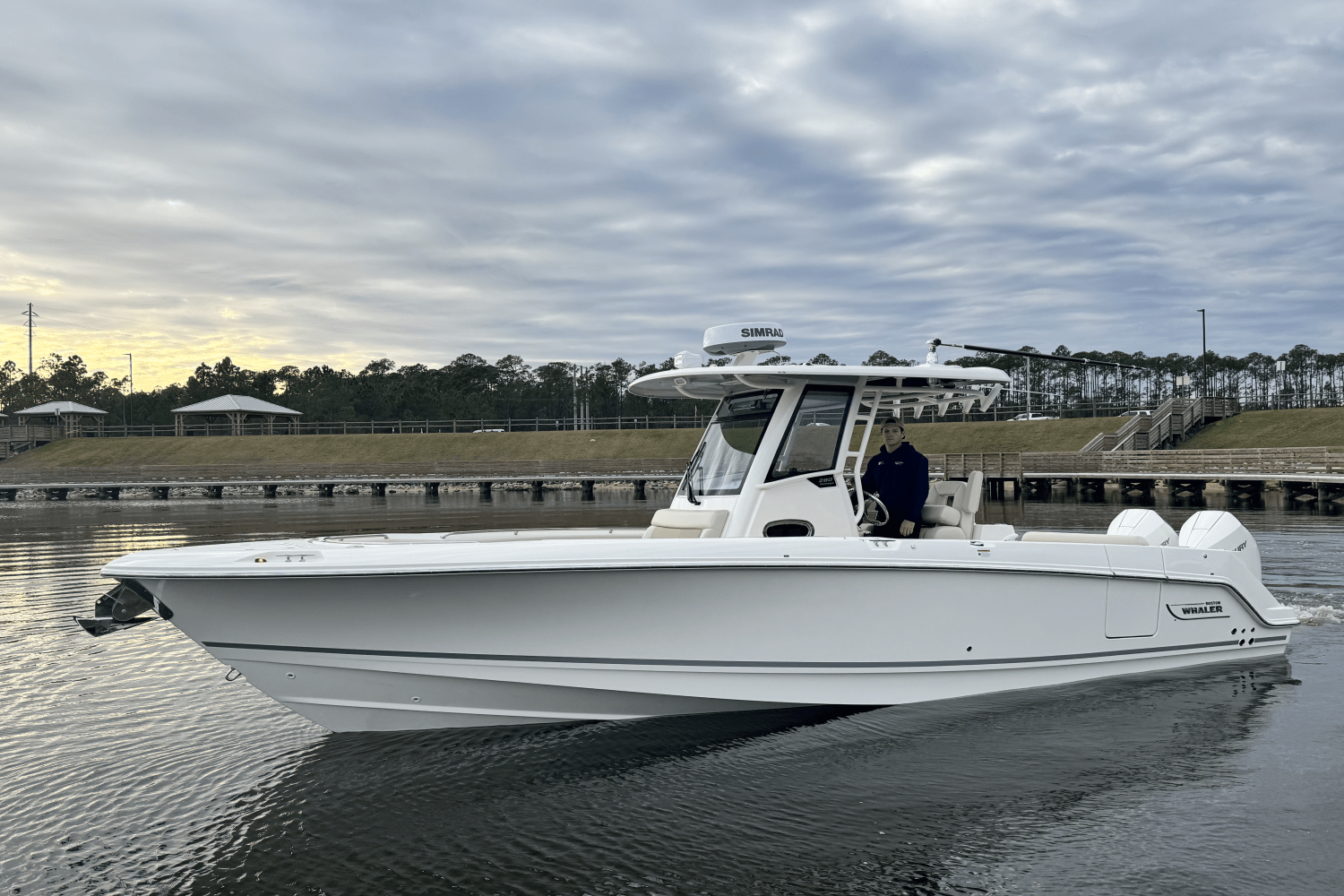 Slide: The Image of Boston Whaler 280 Outrage 2025 - 2