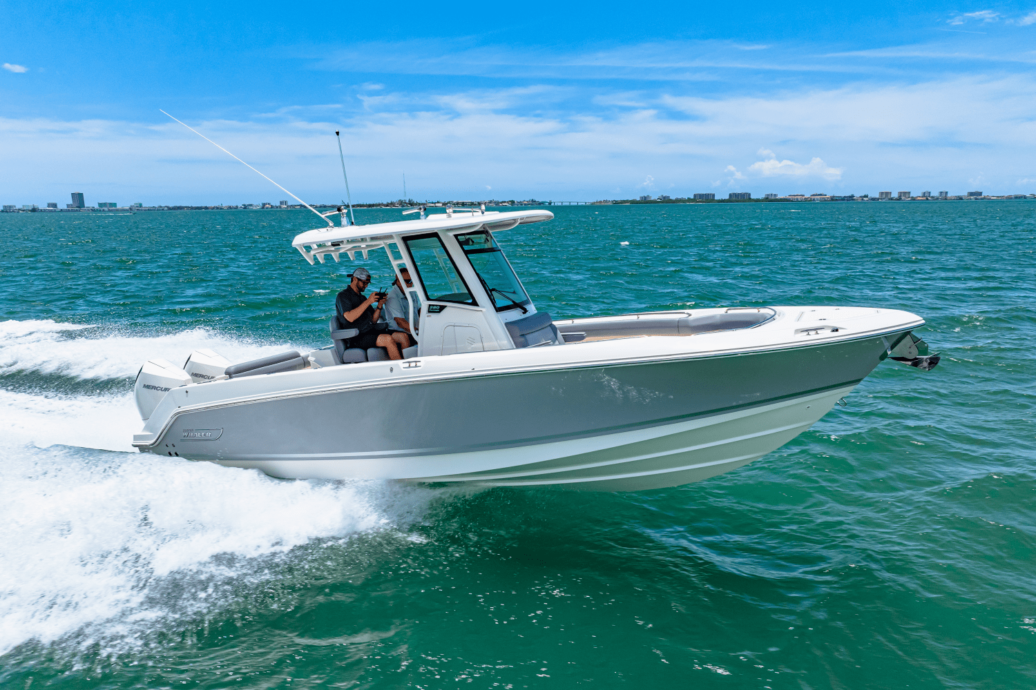 Slide: The Image of Boston Whaler 280 Outrage 2025 - 20