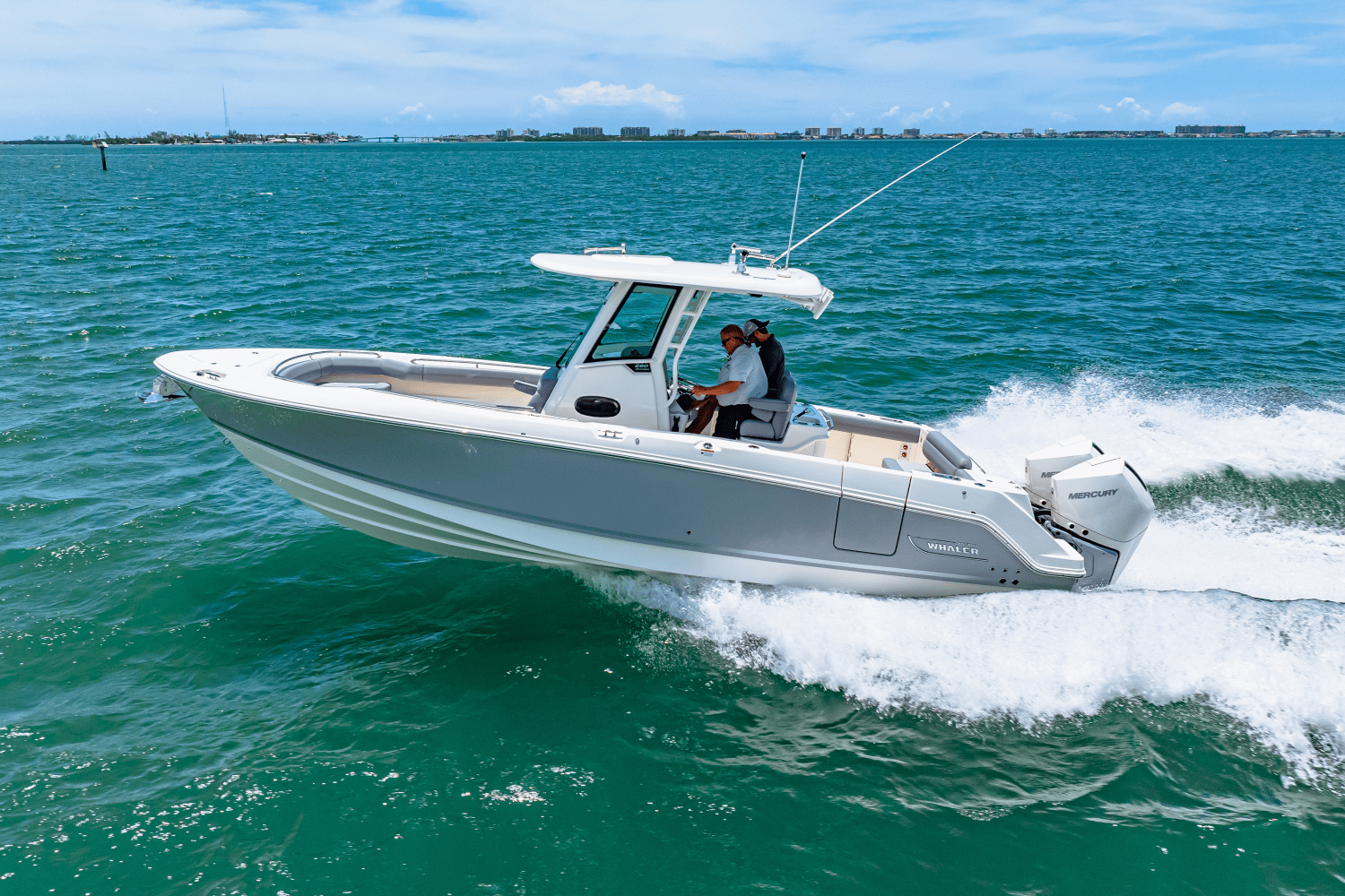 Slide: The Image of Boston Whaler 280 Outrage 2025 - 21