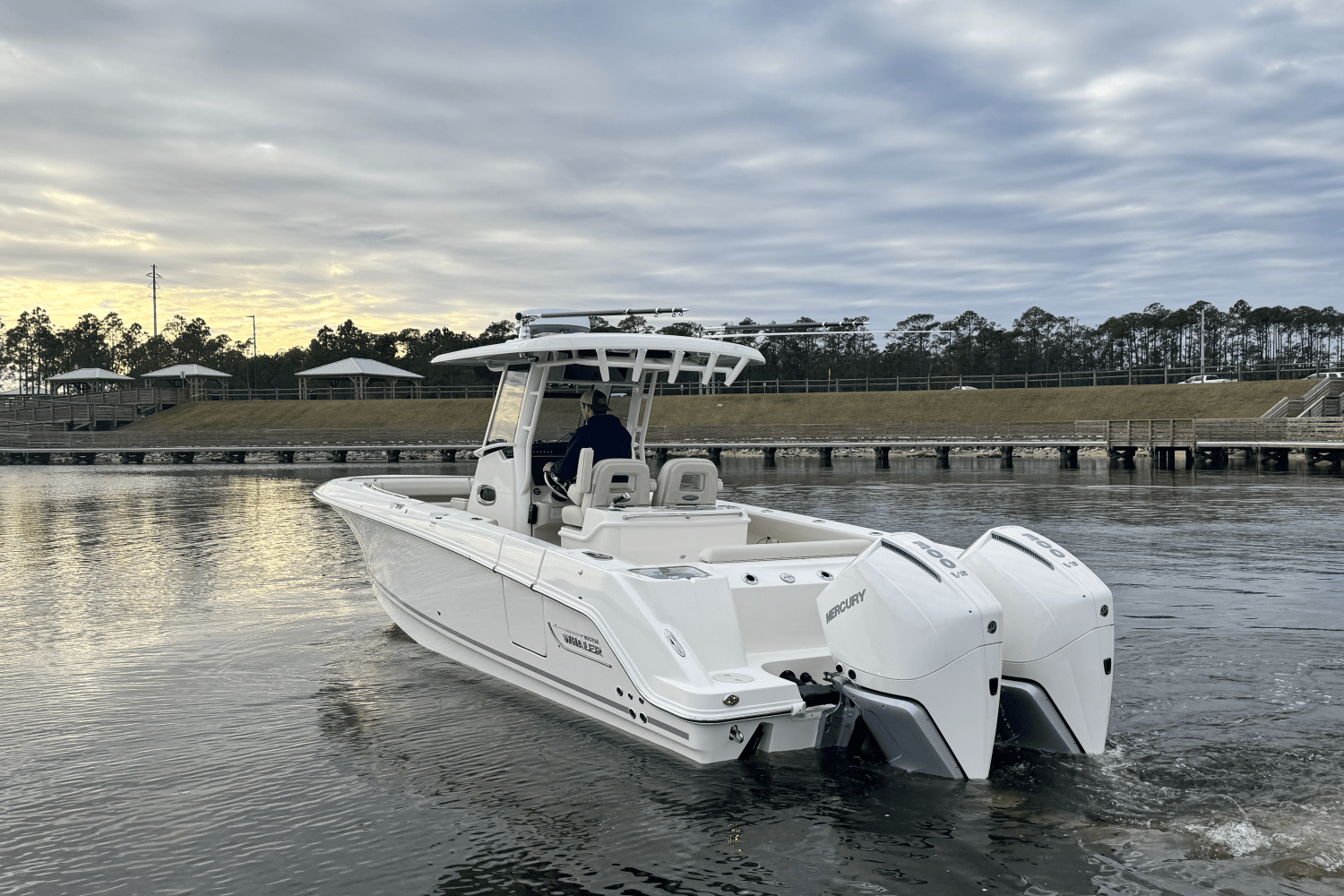 Slide: The Image of Boston Whaler 280 Outrage 2025 - 3
