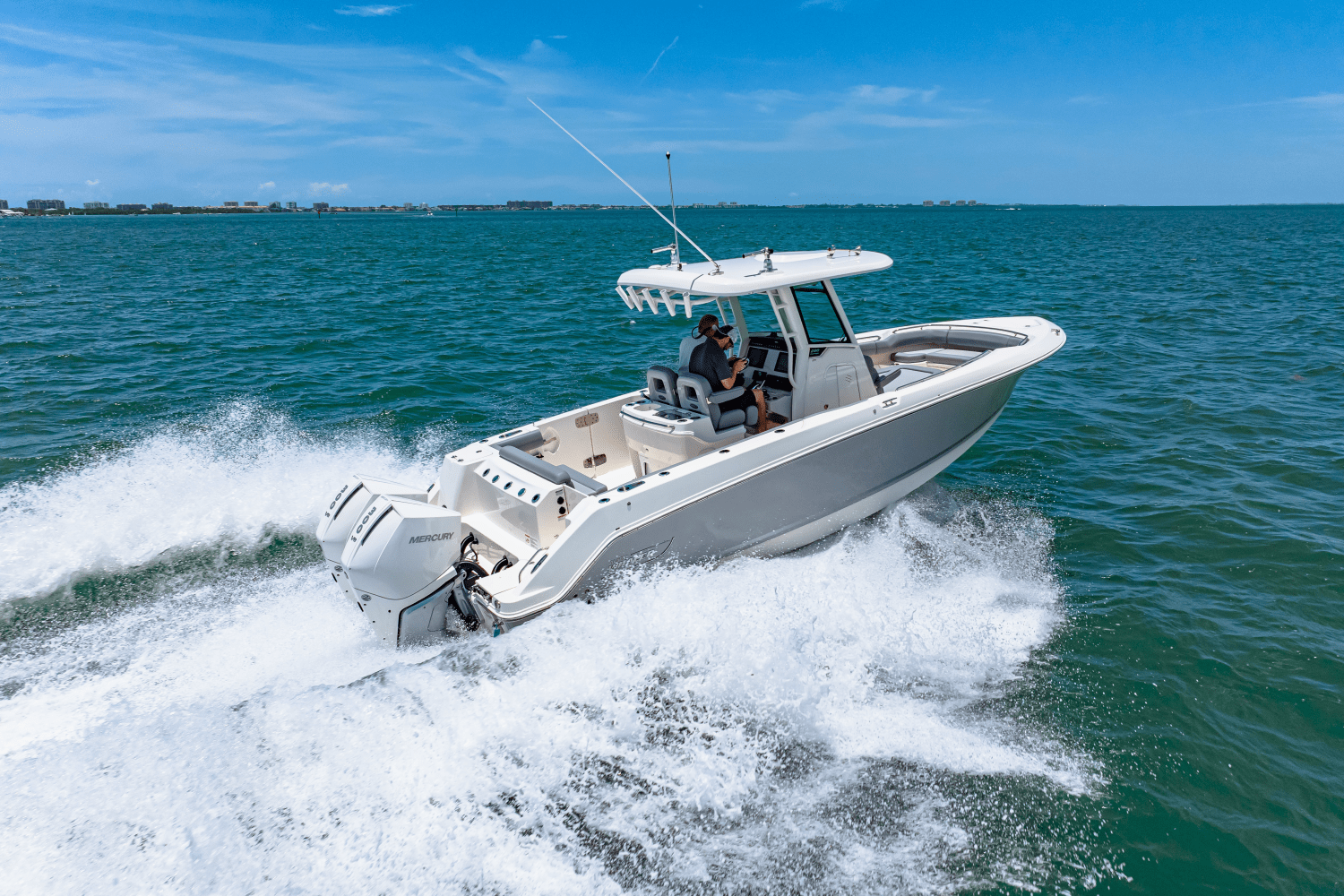 Slide: The Image of Boston Whaler 280 Outrage 2025 - 33