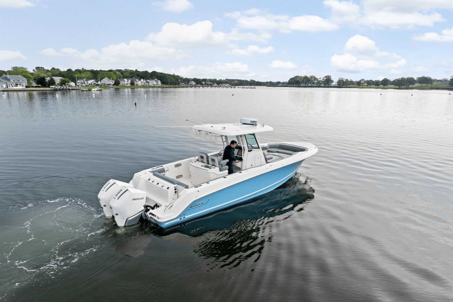 Slide: The Image of Boston Whaler 280 Outrage 2025 - 35