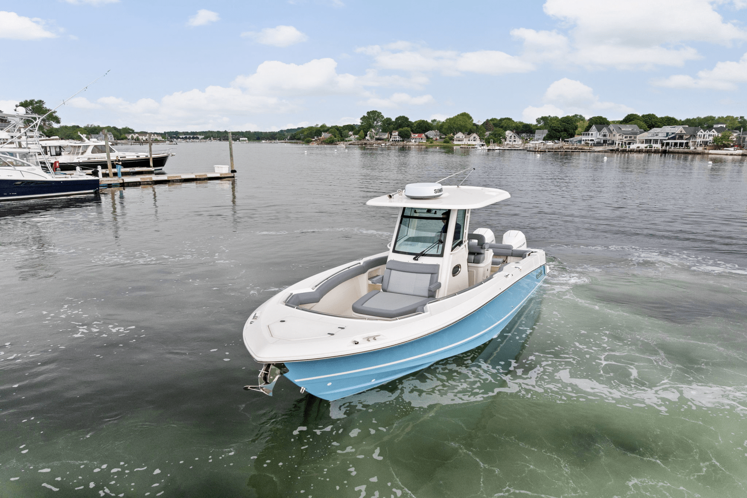 Slide: The Image of Boston Whaler 280 Outrage 2025 - 38