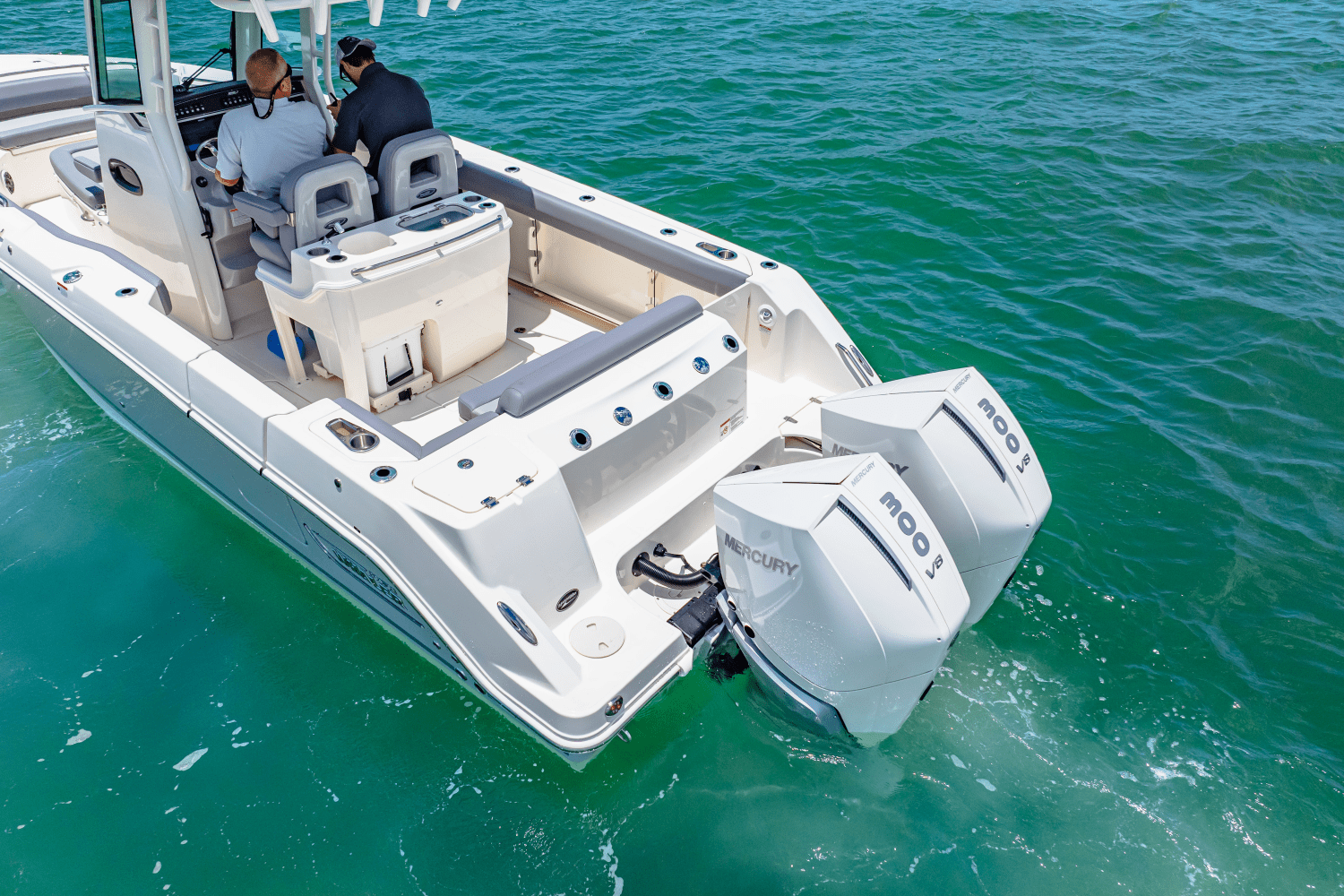 Slide: The Image of Boston Whaler 280 Outrage 2025 - 42