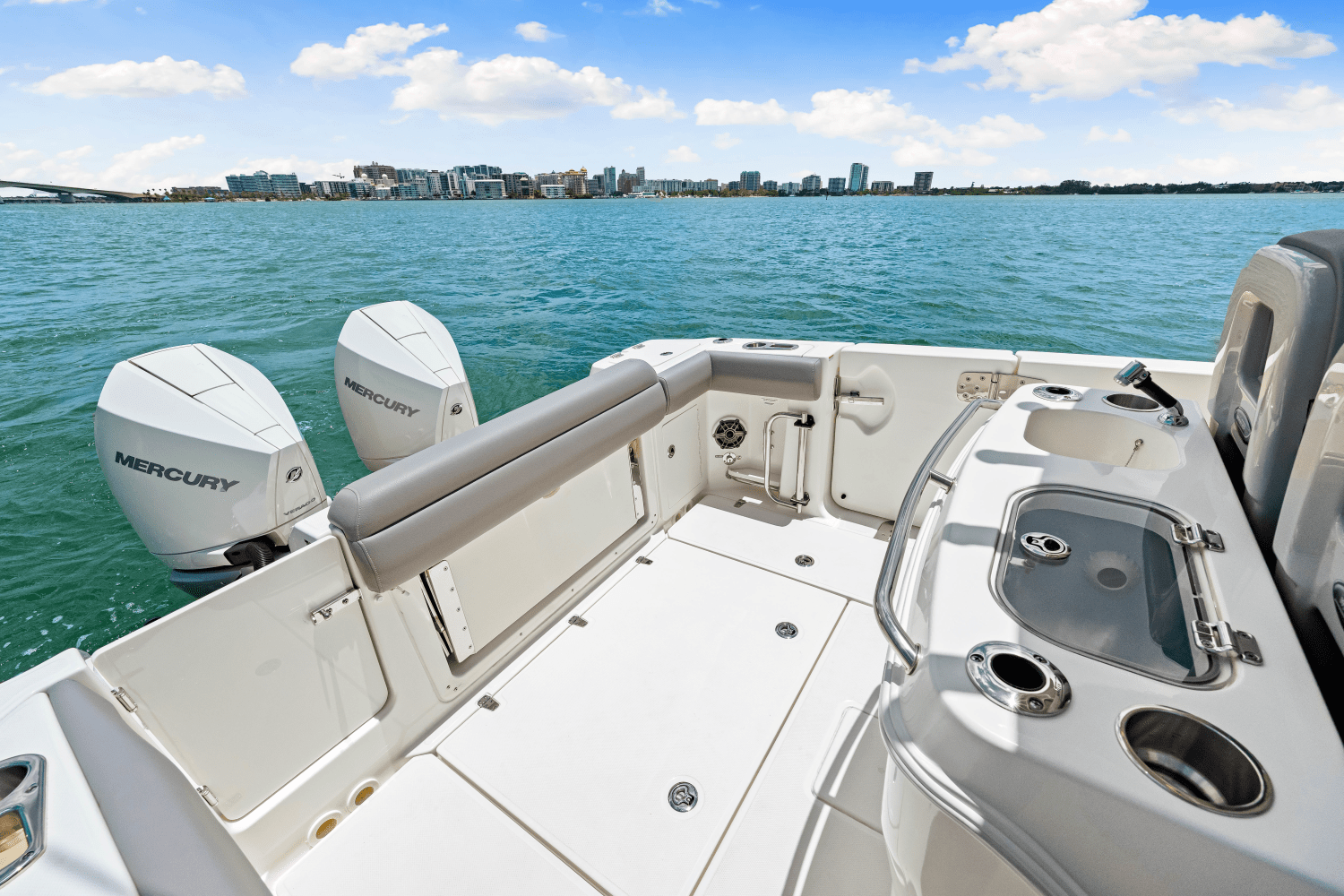 Slide: The Image of Boston Whaler 280 Outrage 2025 - 53