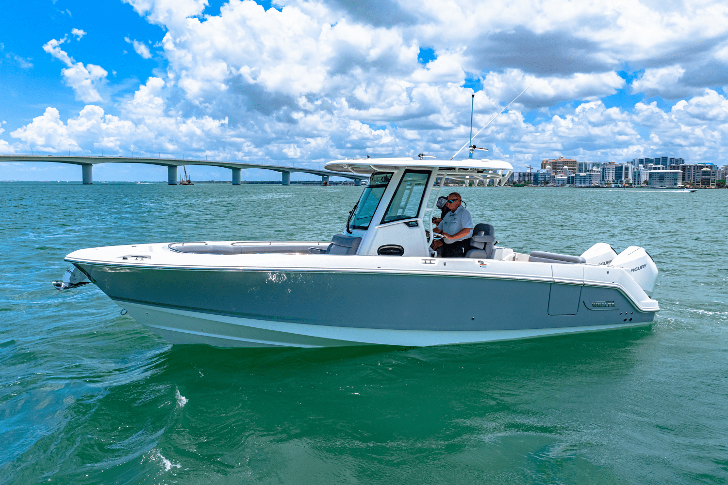 Slide: The Image of Boston Whaler 280 Outrage 2025 - 6