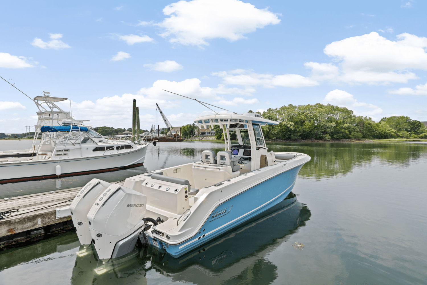 Slide: The Image of Boston Whaler 280 Outrage 2025 - 6