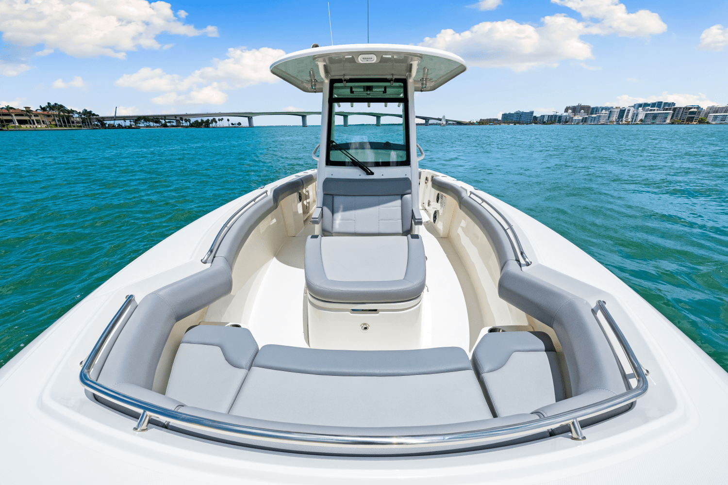 Slide: The Image of Boston Whaler 280 Outrage 2025 - 68