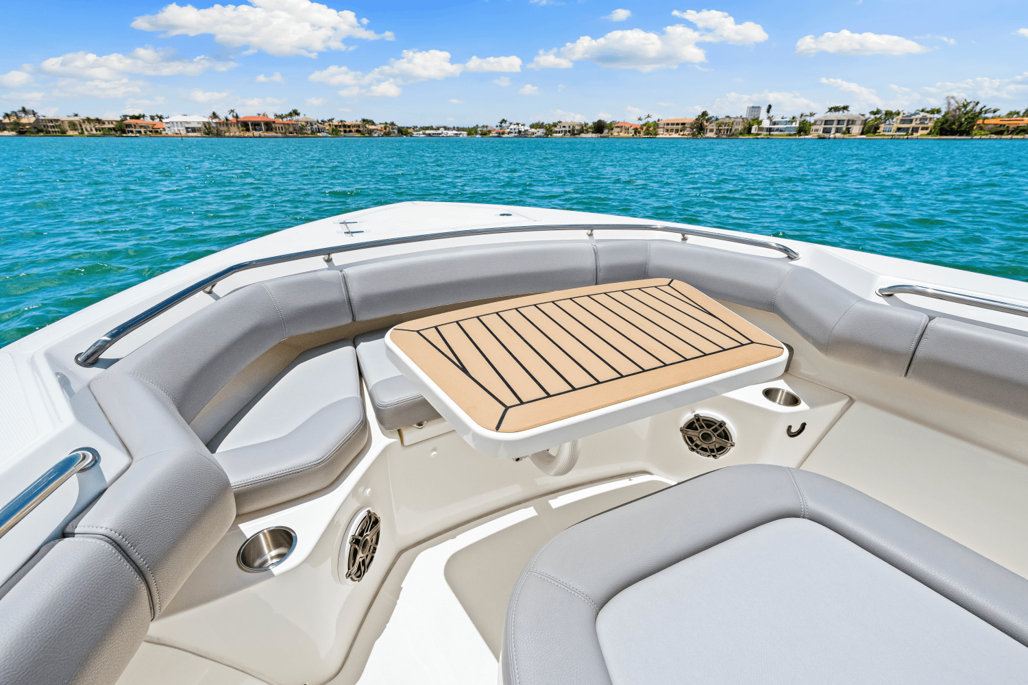 Slide: The Image of Boston Whaler 280 Outrage 2025 - 73