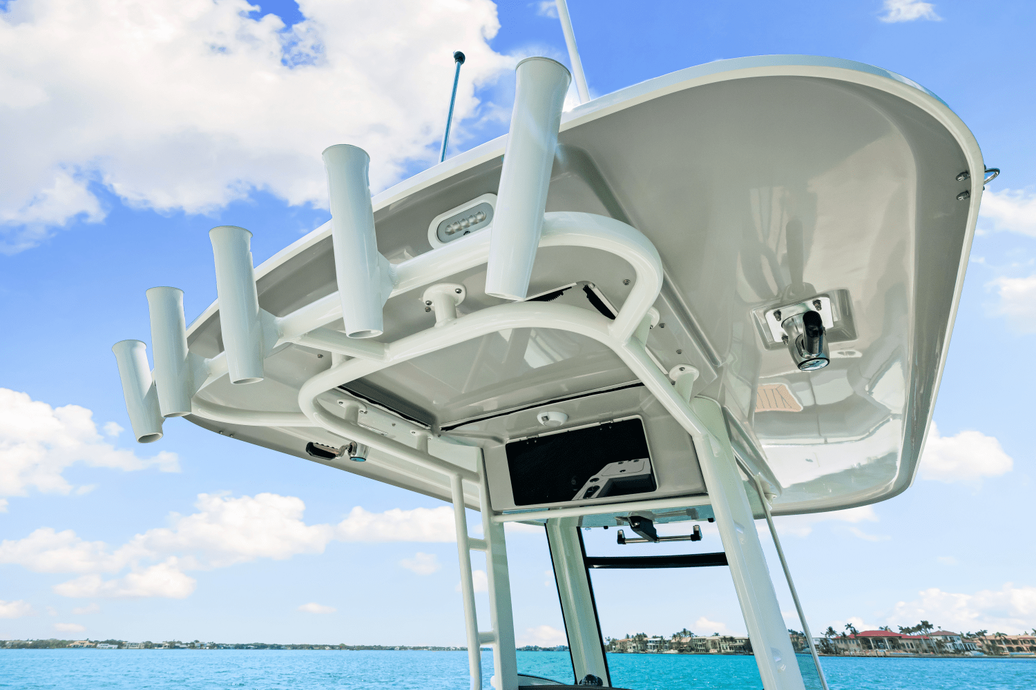 Slide: The Image of Boston Whaler 280 Outrage 2025 - 77