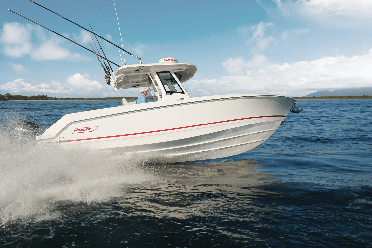 Slide: The Image of Boston Whaler 280 Outrage 2026 - 101