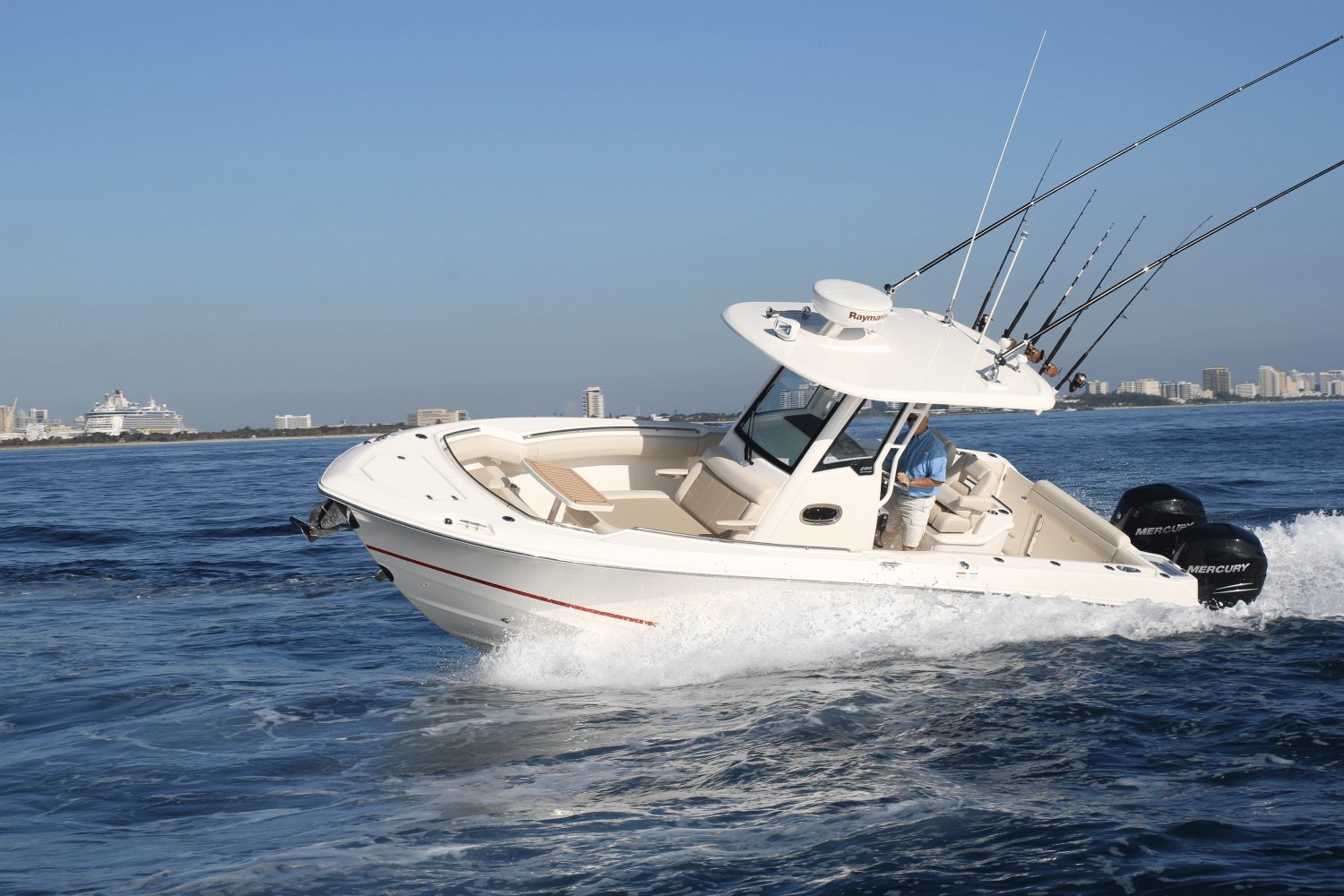 Slide: The Image of Boston Whaler 280 Outrage 2026 - 102