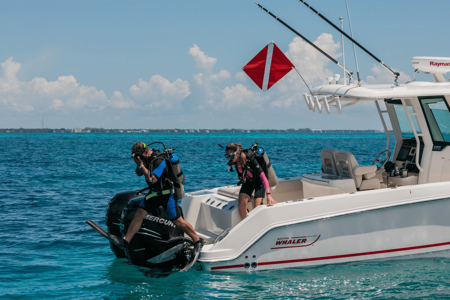 Slide: The Image of Boston Whaler 280 Outrage 2026 - 113